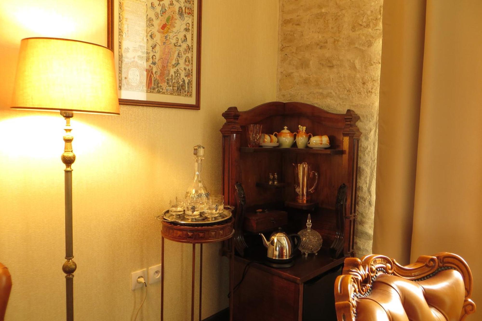 Le Bailli De Montsaugeon Bed and Breakfast Værelse billede
